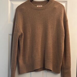 Elegant Tan Crew Neck Cashmere Sweater